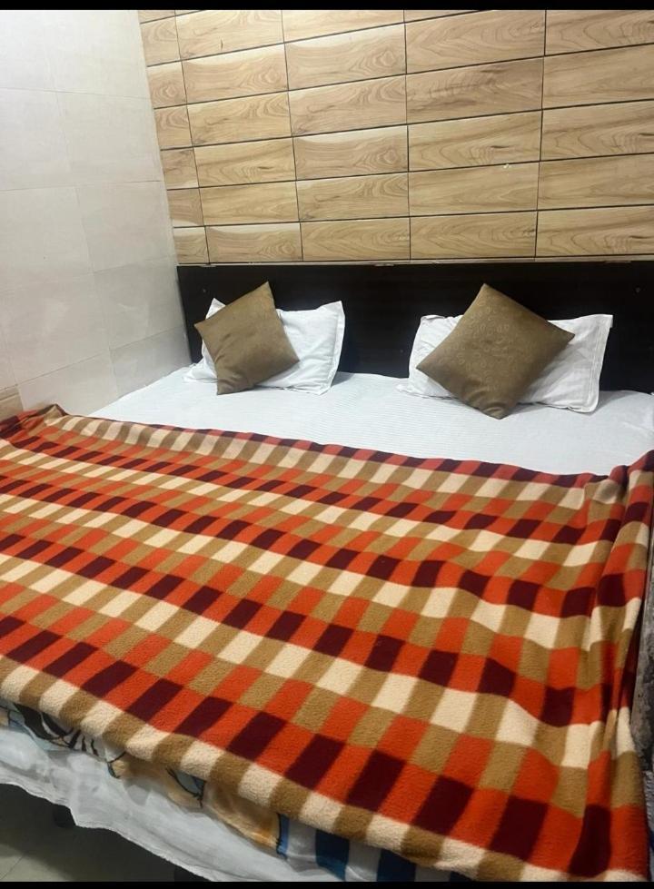 Arora Guest House Amritsar Exterior foto