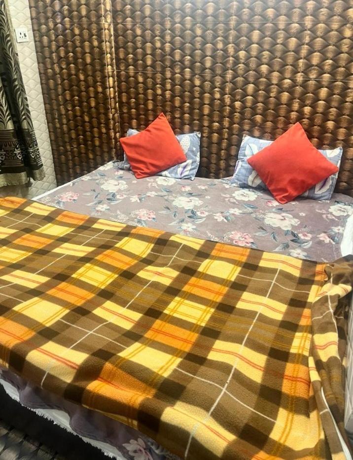 Arora Guest House Amritsar Exterior foto