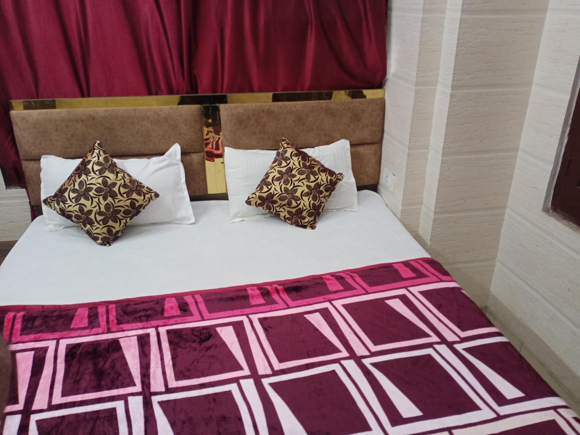 Arora Guest House Amritsar Exterior foto