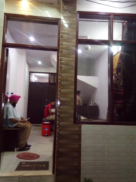 Arora Guest House Amritsar Exterior foto